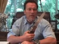 ap_Schwarzenegger_Knife_090723_mn.jpg