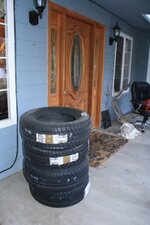 033_tires.jpg 033_tires.jpg