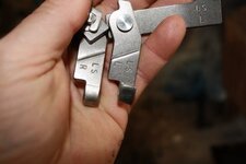 227_parkingbrake_levers.jpg 227_parkingbrake_levers.jpg