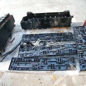 Media 'mini van fuse panel 001.jpg' in category 'Other Cars'