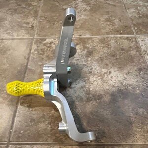 1960 Corvette spindle 1.jpg